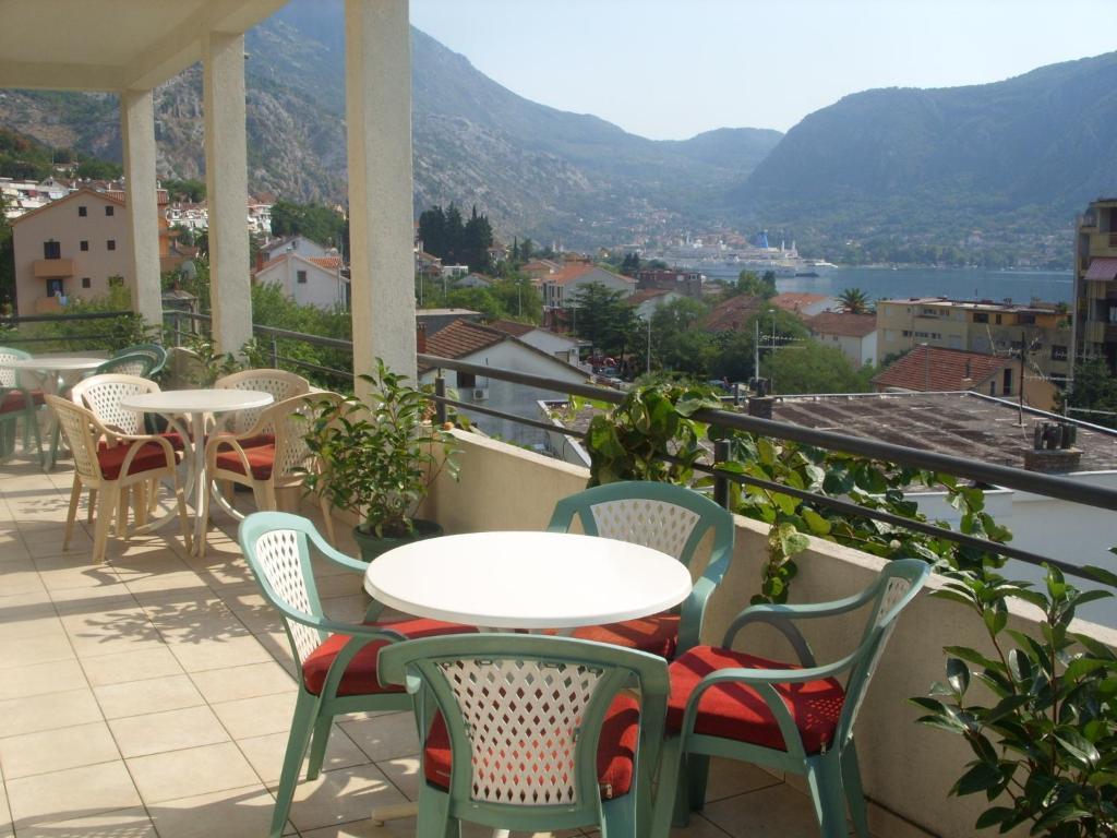 Apartments Dakovic Kotor Exterior photo