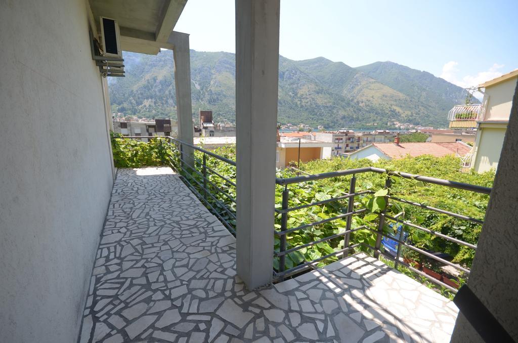 Apartments Dakovic Kotor Exterior photo