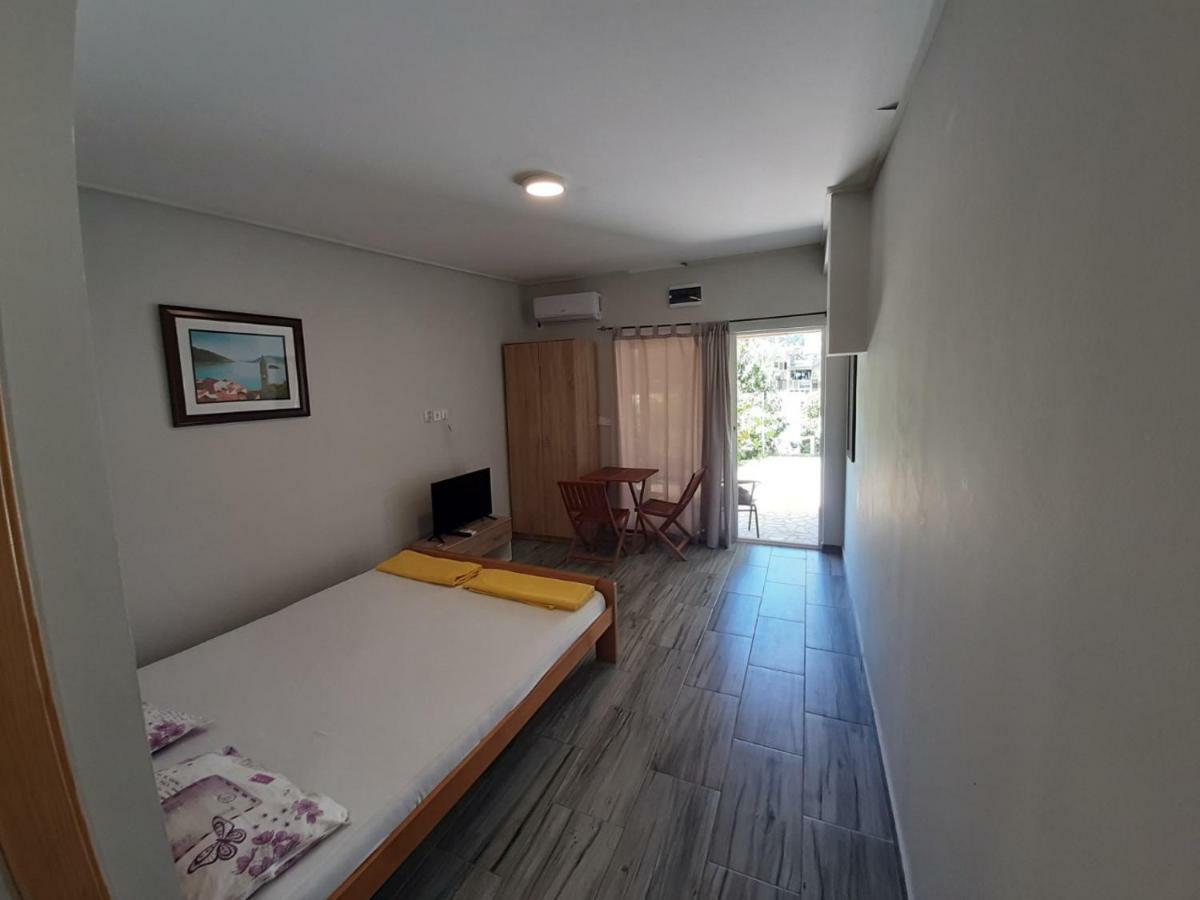 Apartments Dakovic Kotor Exterior photo