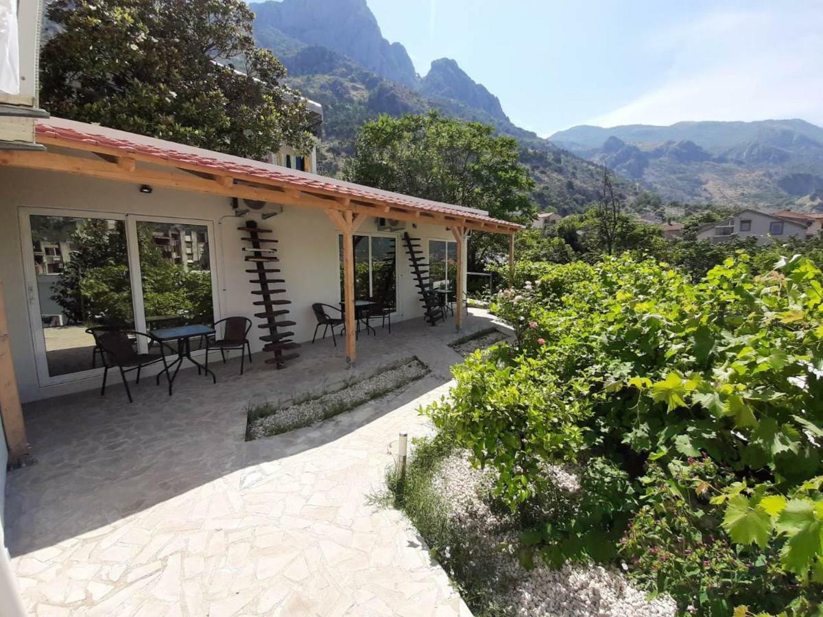 Apartments Dakovic Kotor Exterior photo